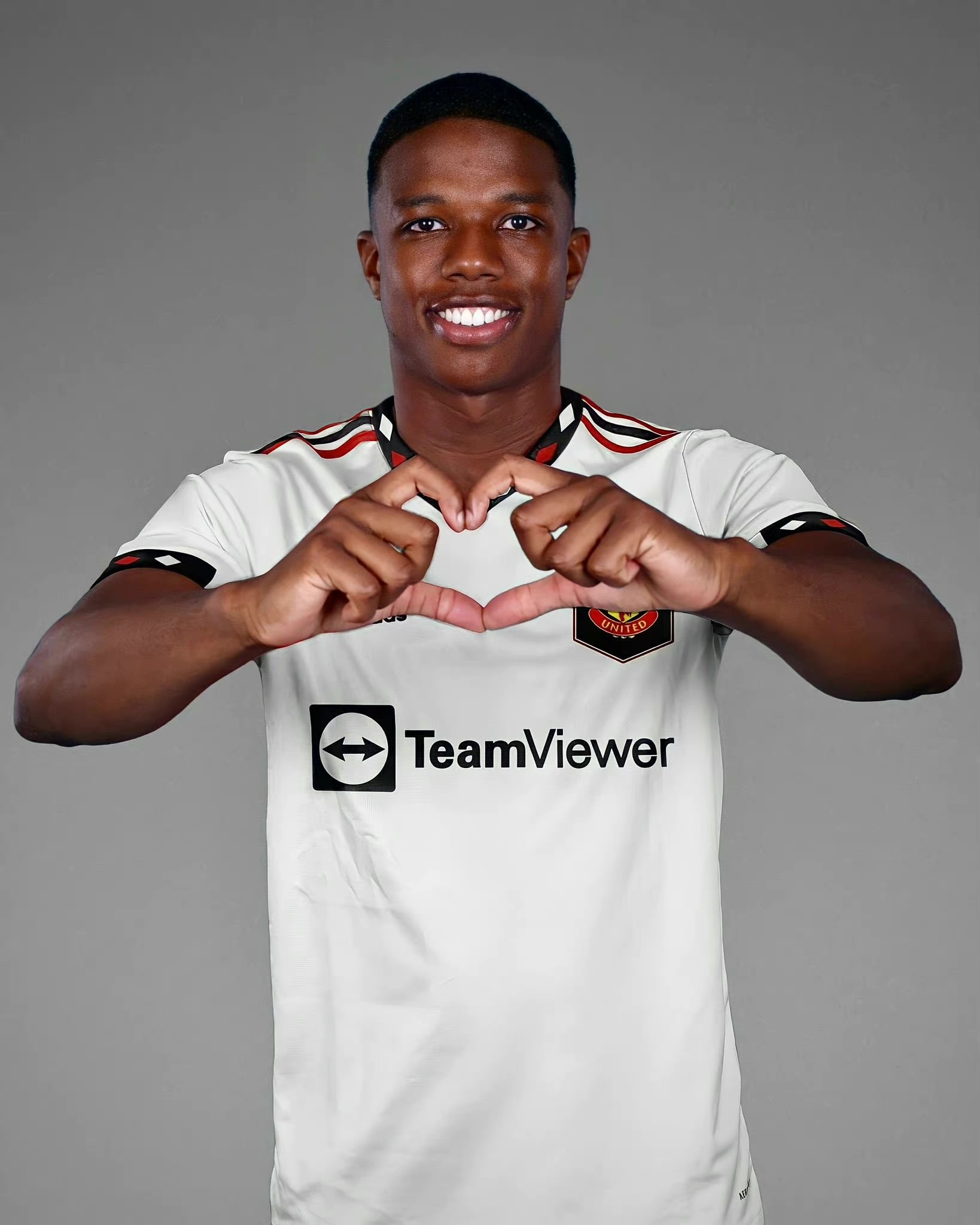 赛前突围战来临，费耶诺德围绕欧篮联主帅复盘，气氛紧张，数据趋势出现新变化的简单介绍